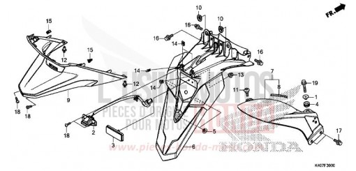 KOTFLUEGEL, HINTEN/KENNZEICHENBELEUCHTUNG (NSS125DF/ADF/ADH) NSS125ADF de 2015